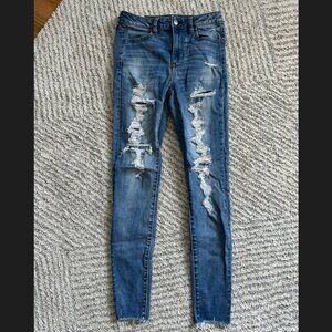 American Eagle Super Hi-Rise Distressed Jeggings!